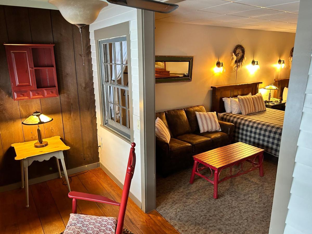 The Common Man Inn, Spa & Lodge Plymouth Exterior photo