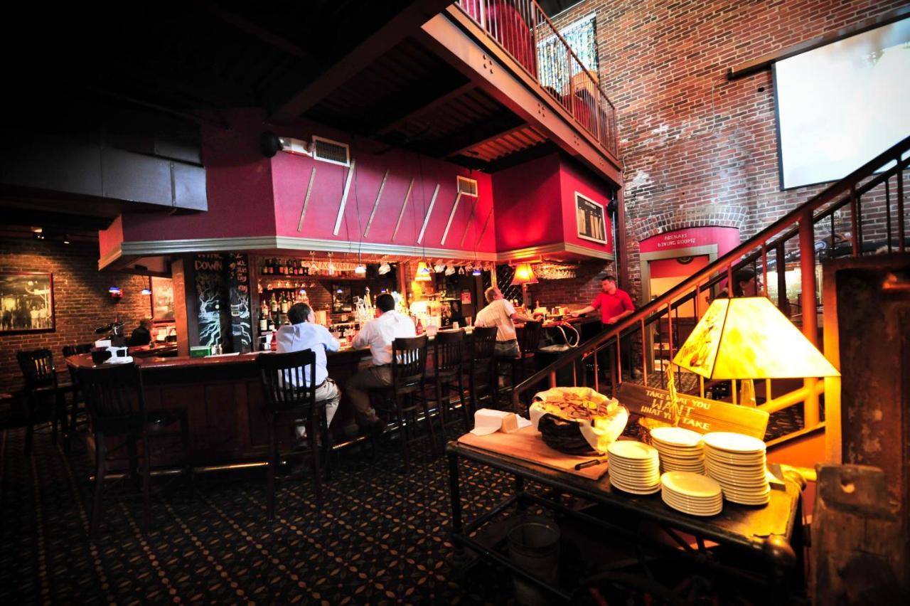 The Common Man Inn, Spa & Lodge Plymouth Exterior photo